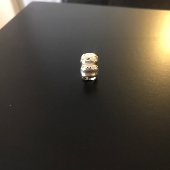 Pandora 4 Leaf Clover Charm - Picture 3 of 3